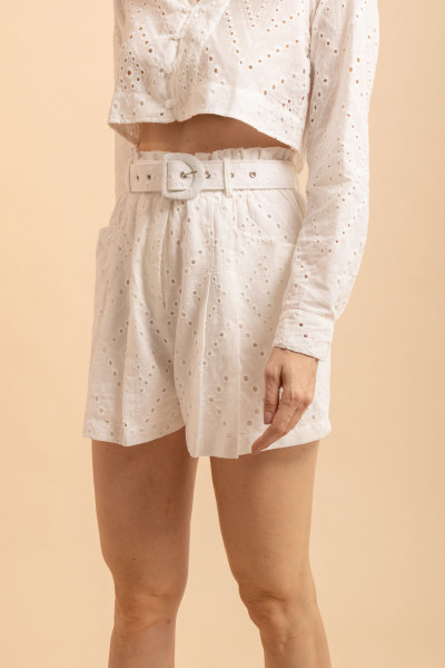 Shorts Amplo Bordado Laise Lume Branco
