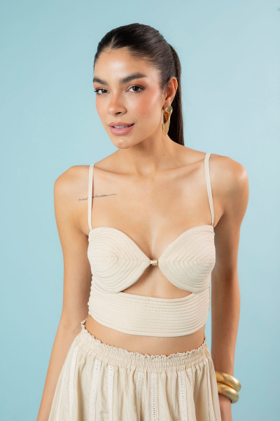 Cropped Melissa Bege